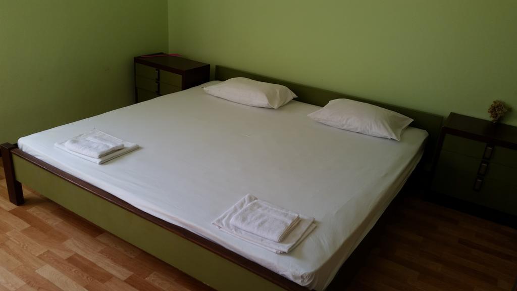 Apartments And Rooms Mirjana Bibinje Oda fotoğraf